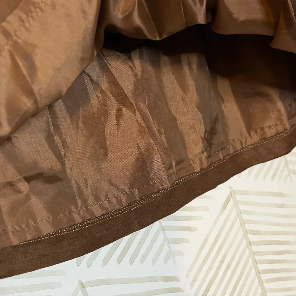 🔆 LE LIS Brown Faux Suede Button Front Mini Skirt - Size M